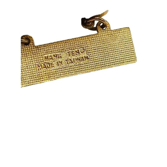 Hang Ten World's Greatest VIP Hall of Fame Footprints Lapel Brooch Pin Vintage - Picture 3 of 4